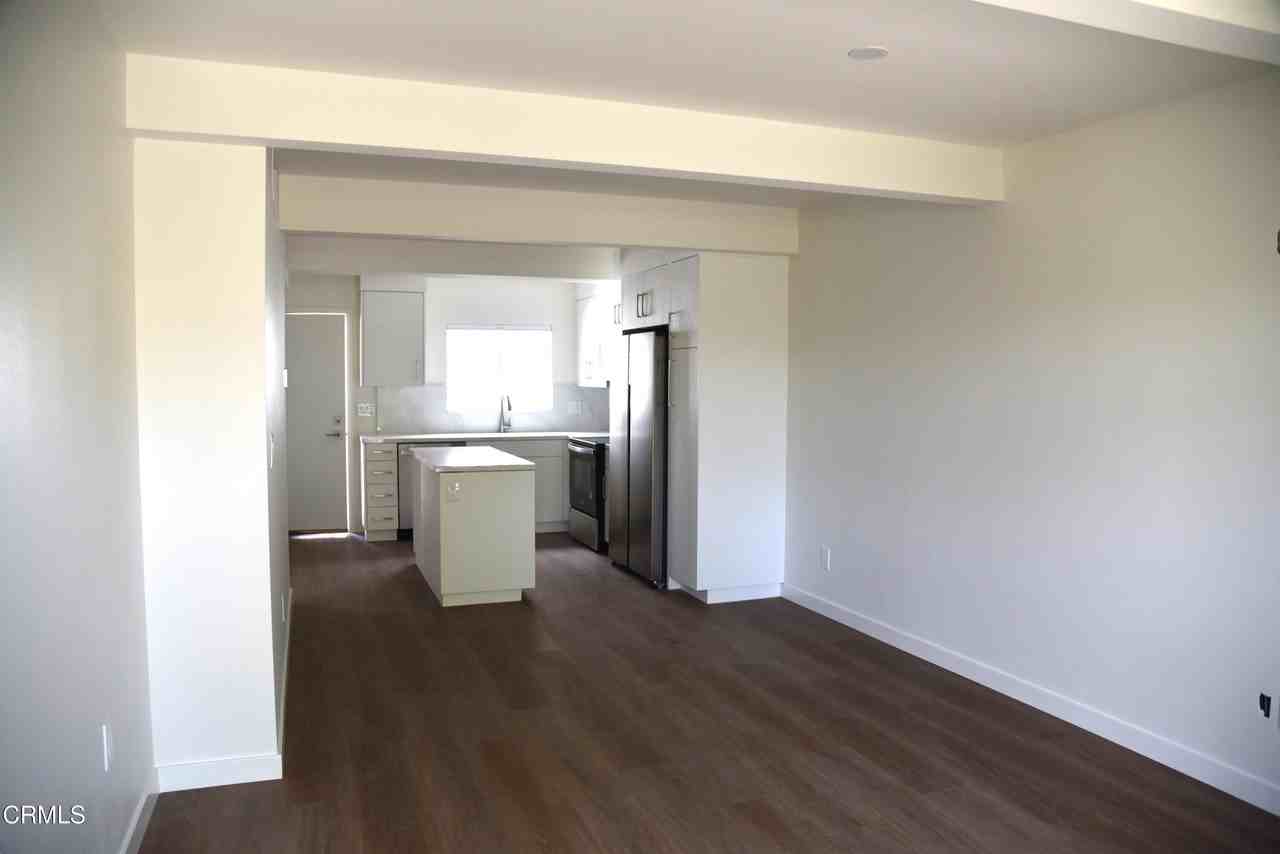 61 Redwood Ave - Photo 7 of 22