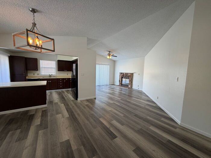 6381 Enchanted Valley Dr - Photo 4 of 18