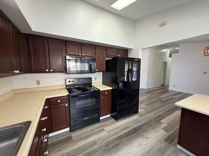 6381 Enchanted Valley Dr - Photo 7 of 18