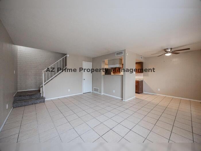 5041 N 39th Dr - Photo 3 of 16