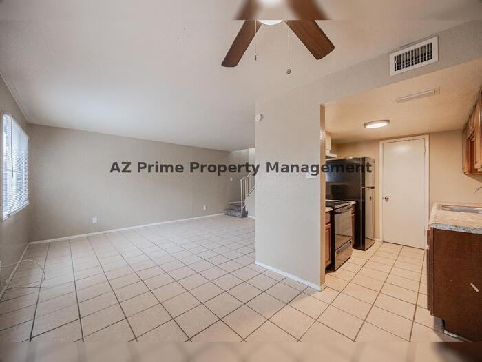 5041 N 39th Dr - Photo 7 of 16