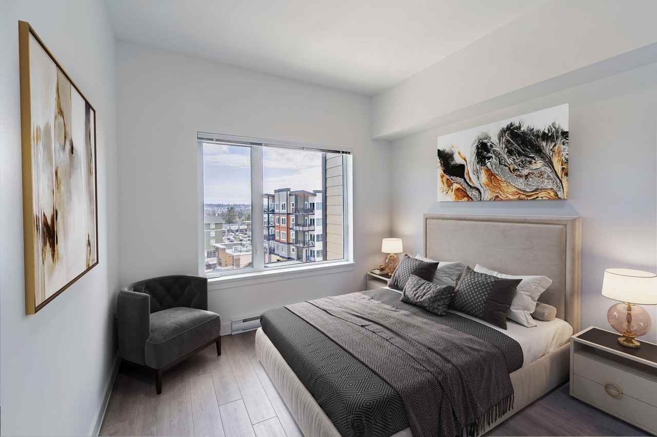 Aurora - Photo 7 of 9