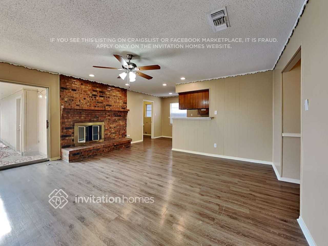 150 Valleyglen Dr - Photo 4 of 20