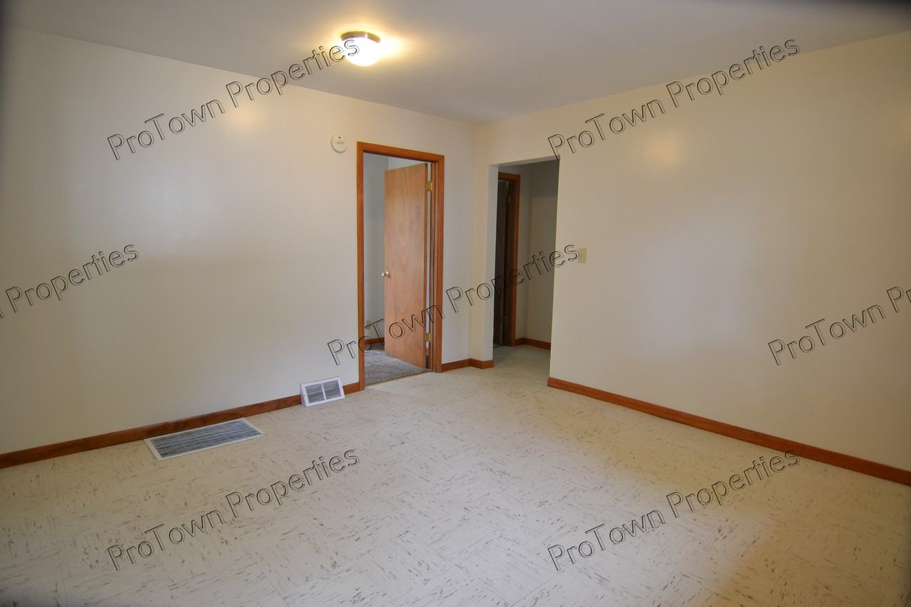 106 Bowen Place - Photo 2 of 8