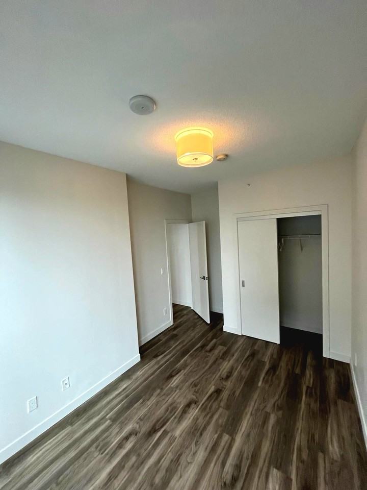 2087 Fairview Street #1807 - Photo 4 of 10