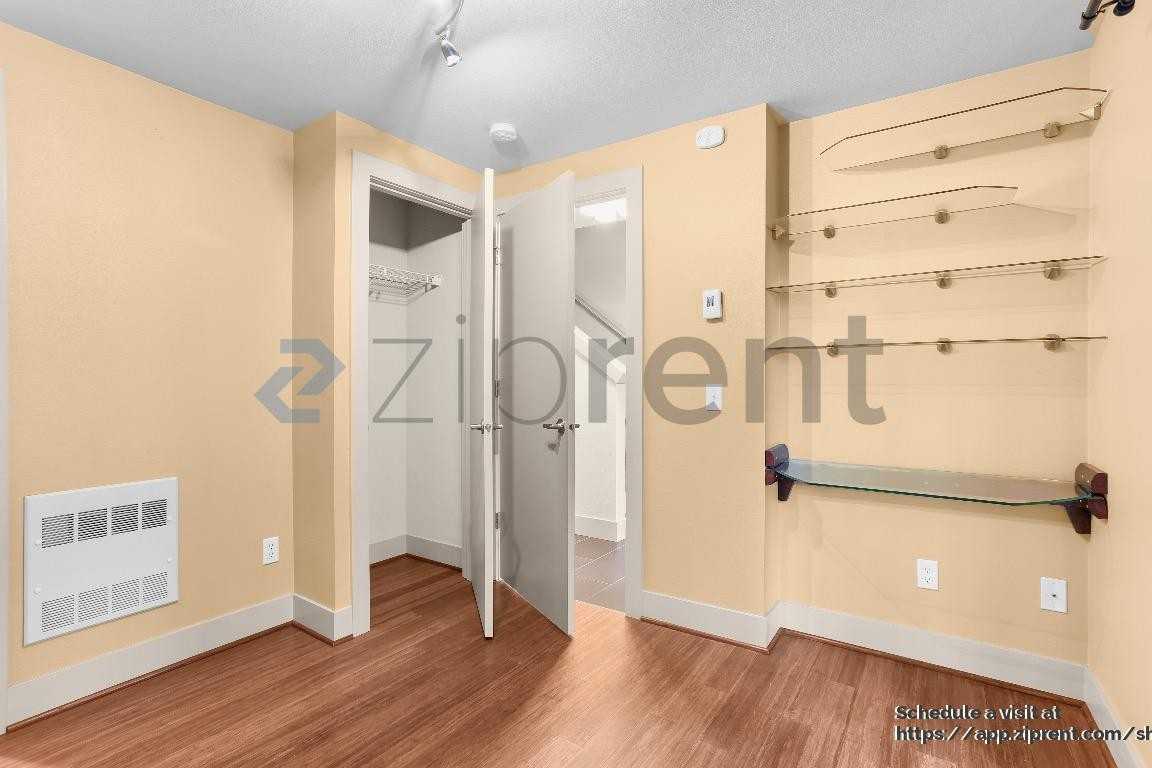 7015 Linden Ave N - Photo 4 of 13