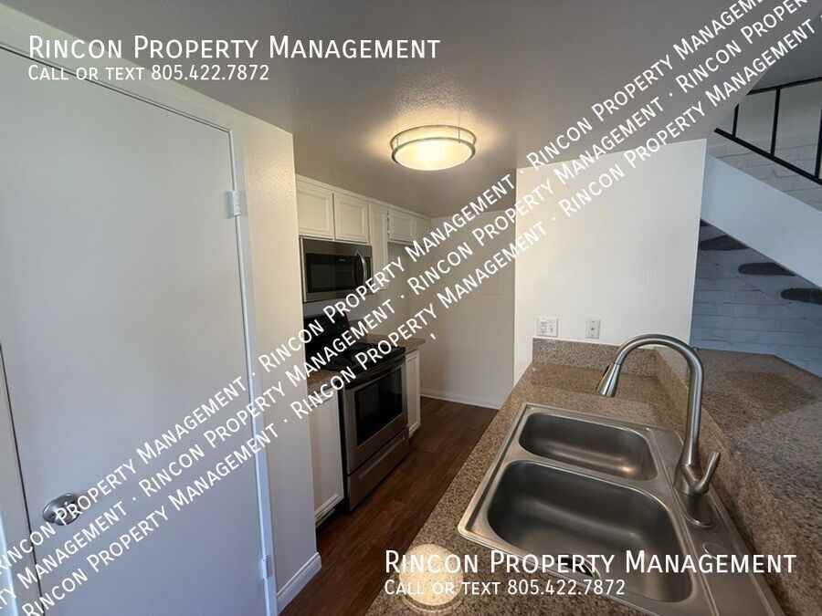 1177 Chalmette Ave - Photo 4 of 13