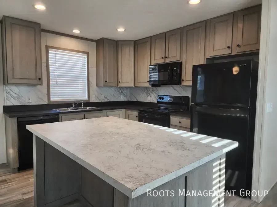 172 Hawk Dr #172 - Photo 4 of 26