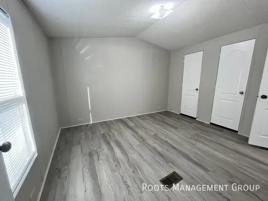 111 Riviera Courts Dr #111 - Photo 6 of 11