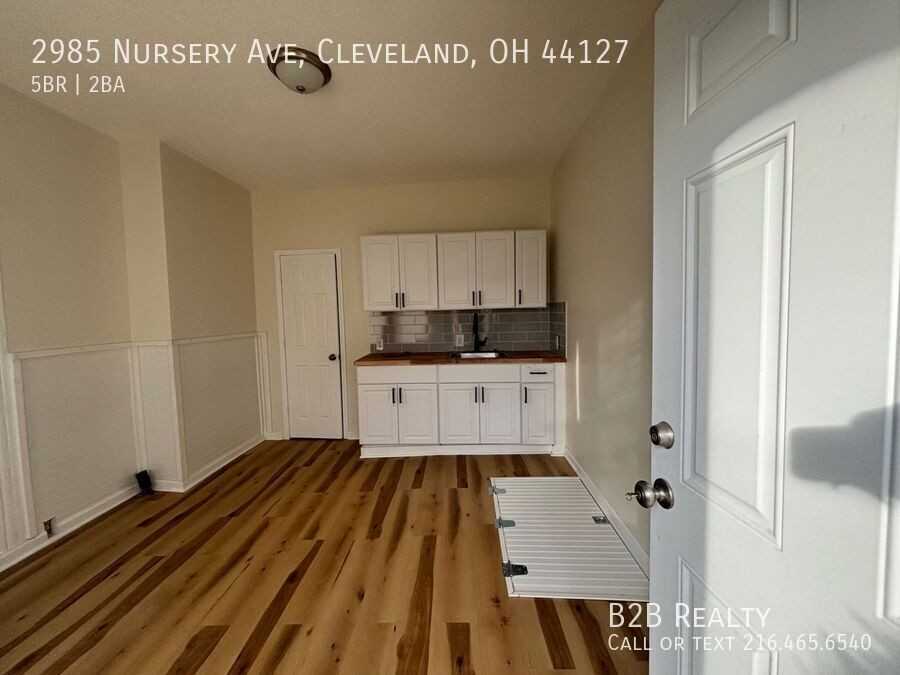 2985 Nursery Ave - Photo 4 of 39