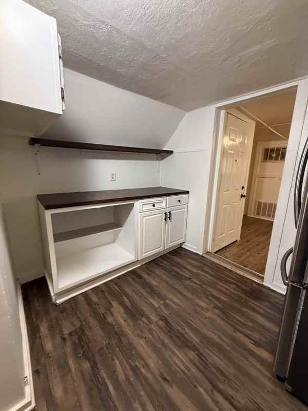 1022 Huffman St #2 - Photo 2 of 13