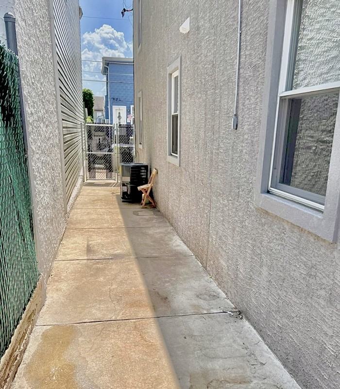 2633 Fillmore St - Photo 2 of 35