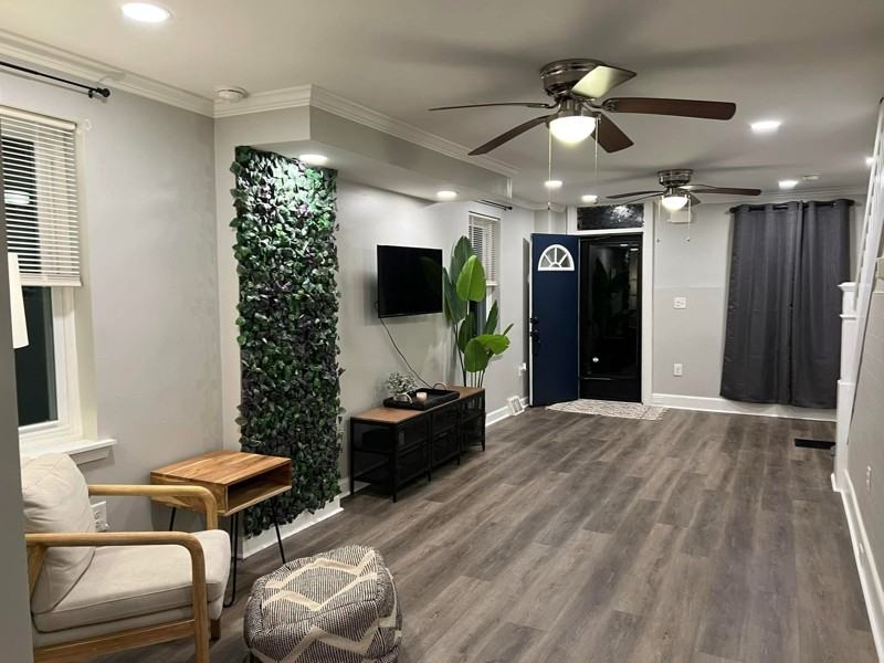 2633 Fillmore St - Photo 7 of 35