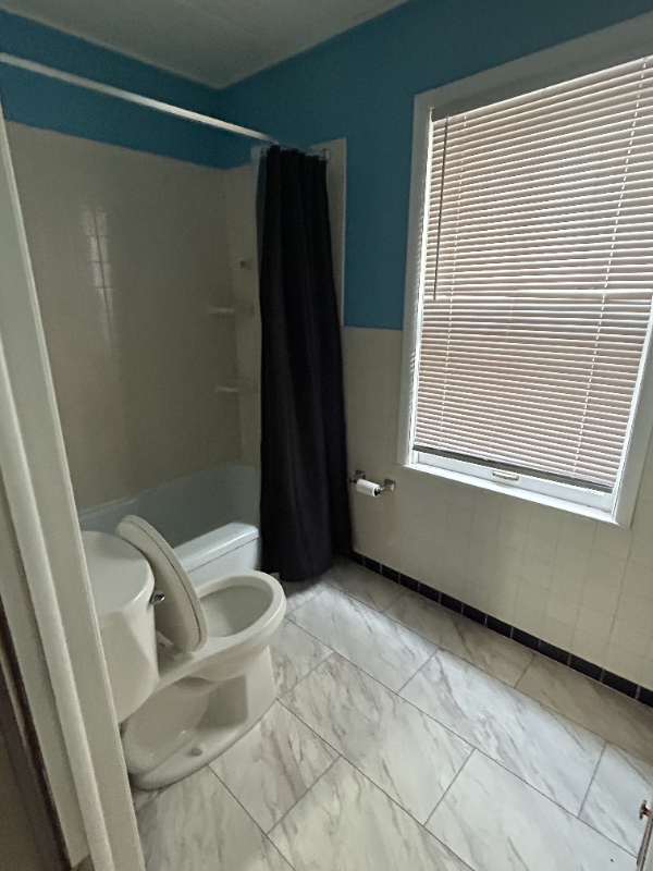 638 6th St - Photo 7 of 8