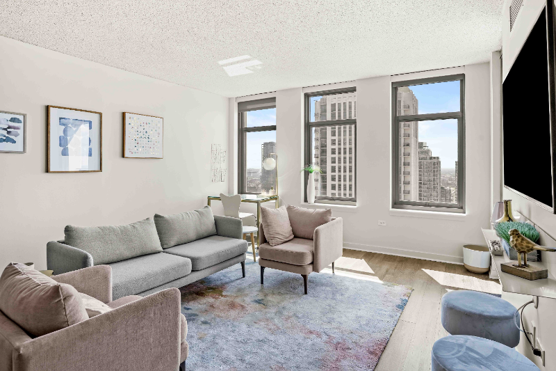 566 W Kinzie St - Photo 2 of 8