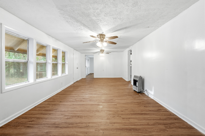 3831 King Dr - Photo 4 of 20