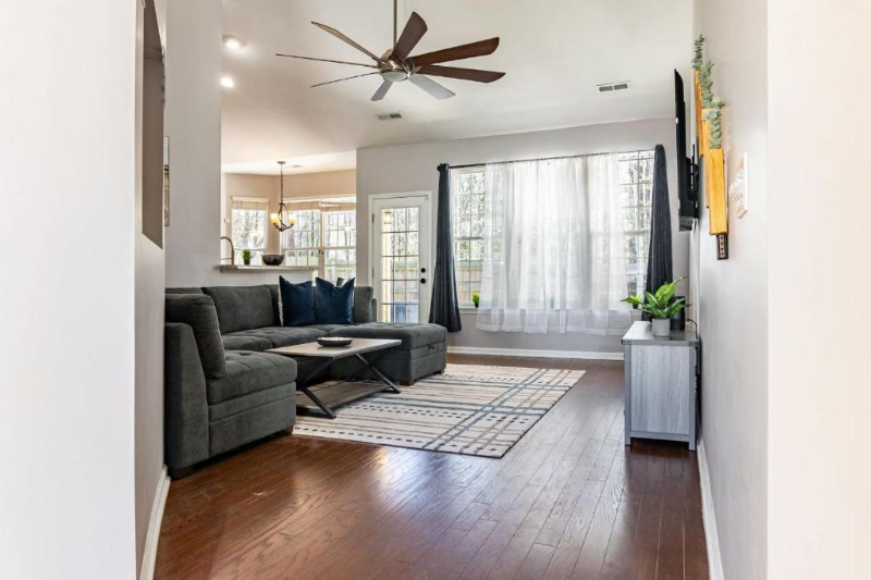 2626 Spivey Ct - Photo 3 of 20