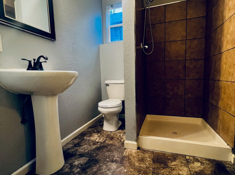 5423 E 27th St #5425 - Photo 4 of 5