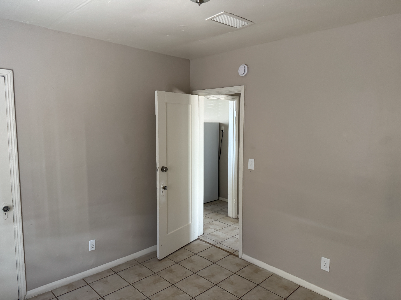 216 E 2nd Ave #216 - Photo 7 of 11