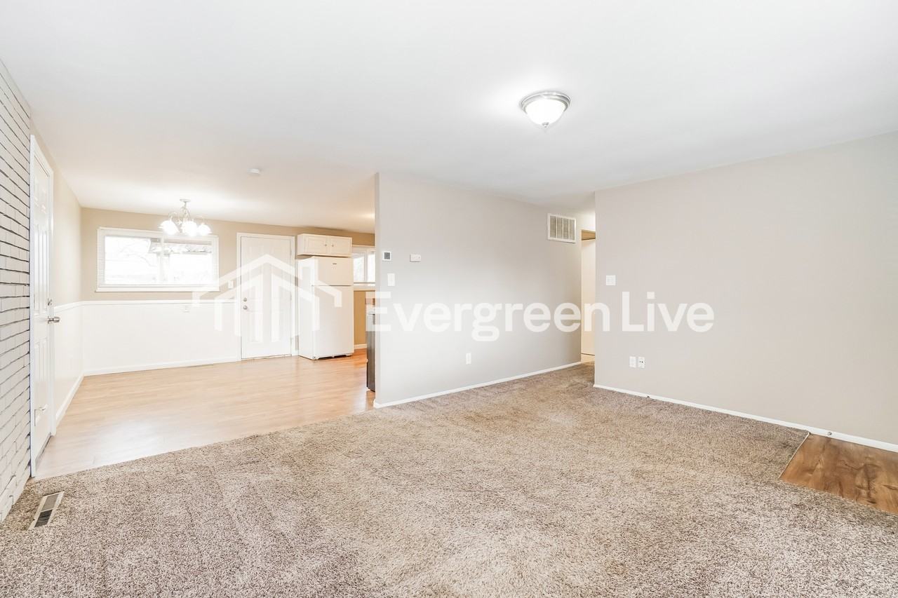 6908 Retton Rd - Photo 3 of 15