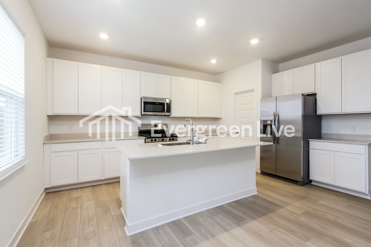 3666 Cosmic Ct - Photo 7 of 16