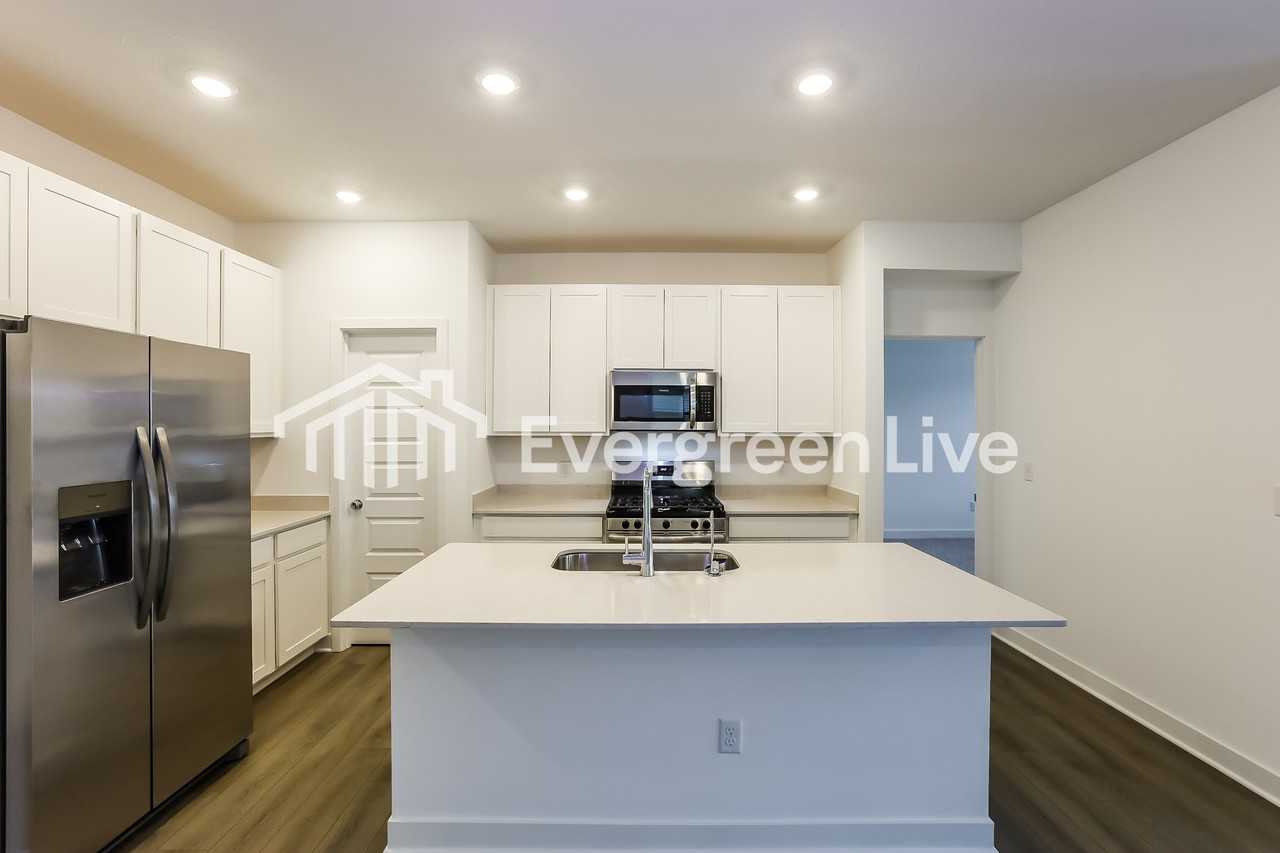 3578 Copley Ct - Photo 4 of 15