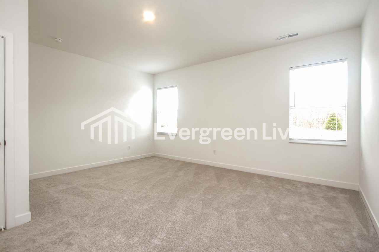 832 Penrose Pl - Photo 7 of 15