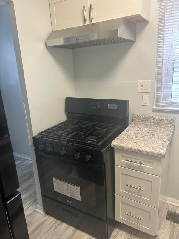 4420 E 154th St - Photo 5 of 24