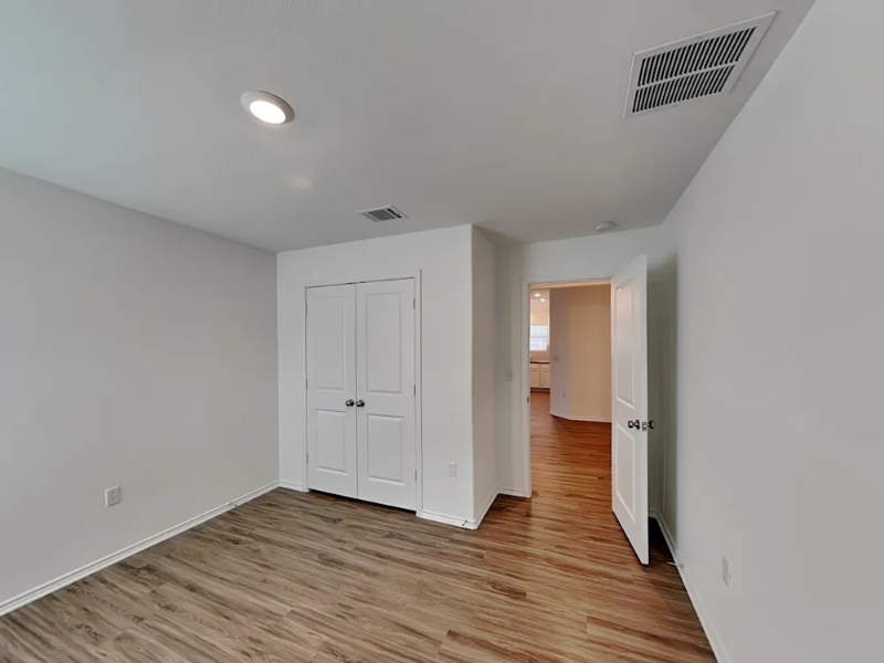 15080 Steinbeck Dr - Photo 4 of 7