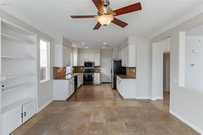 43373 Messina St - Photo 4 of 19