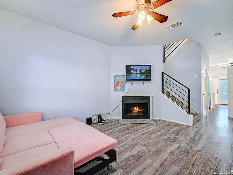 1815 Grey Park Dr - Photo 3 of 20