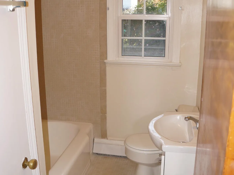 237 Beechwood Ave - Photo 6 of 17