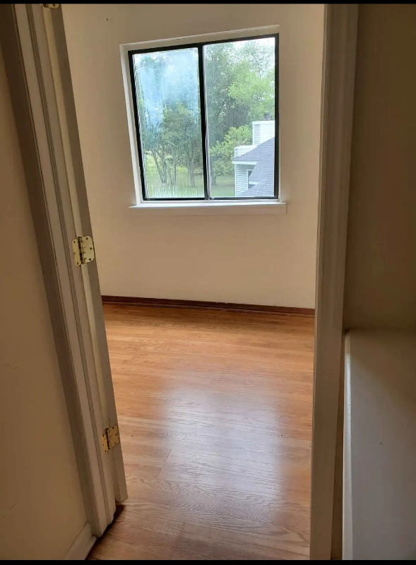 1306 Berwyck Ct - Photo 2 of 11