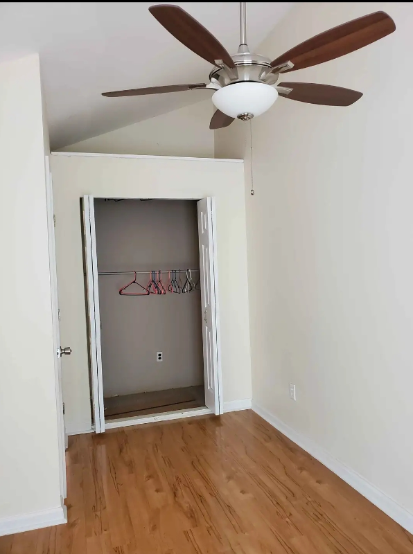 1306 Berwyck Ct - Photo 4 of 11