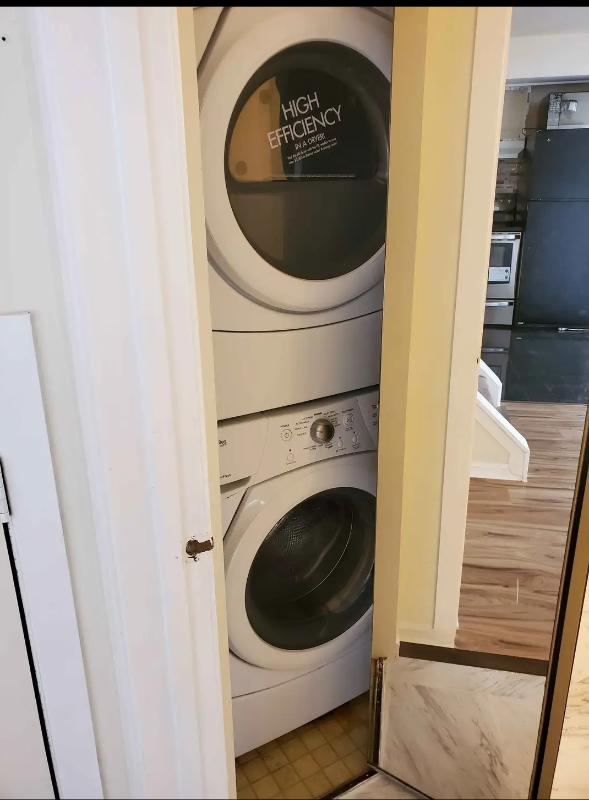 1306 Berwyck Ct - Photo 7 of 11