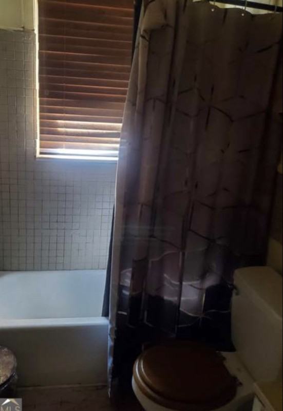 1574 Colonial Dr - Photo 3 of 7