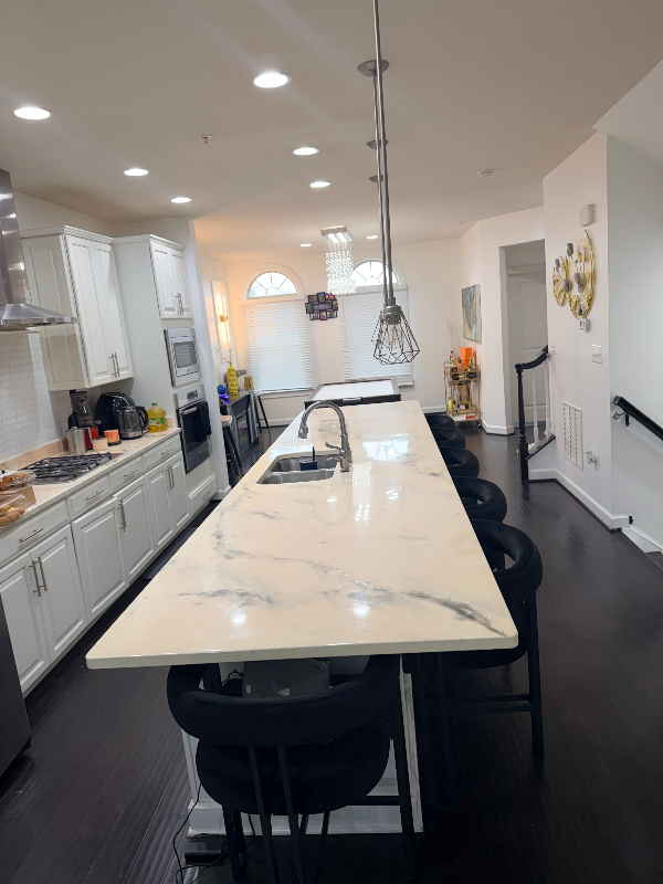 7413 Matapan Dr - Photo 4 of 20