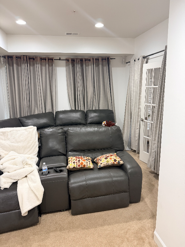 7413 Matapan Dr - Photo 5 of 20