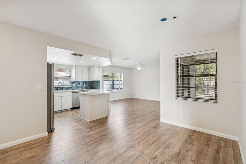 2907 Narcissus Dr - Photo 6 of 20