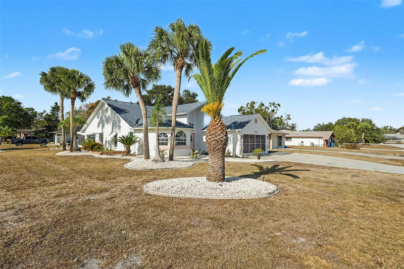 8970 Lismore Ct - Photo 3 of 19