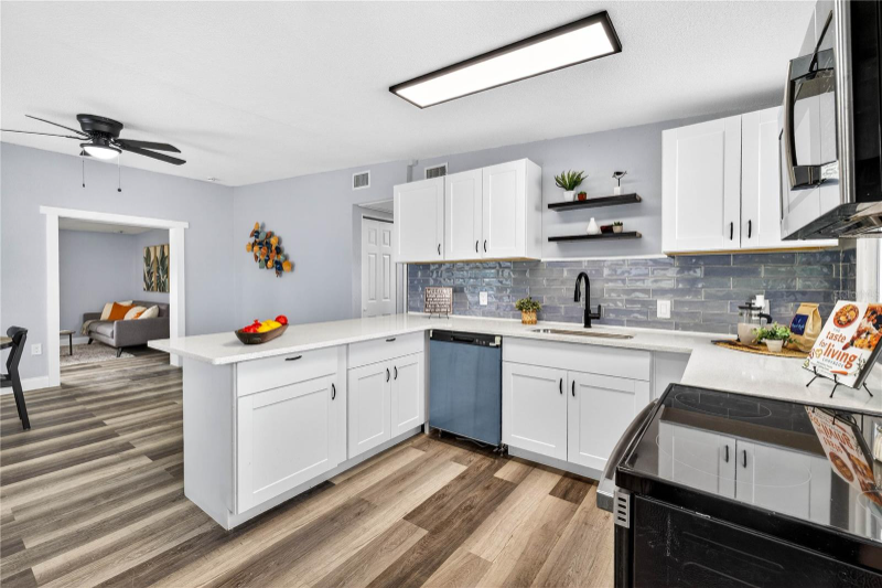 9254 86th St - Photo 3 of 20