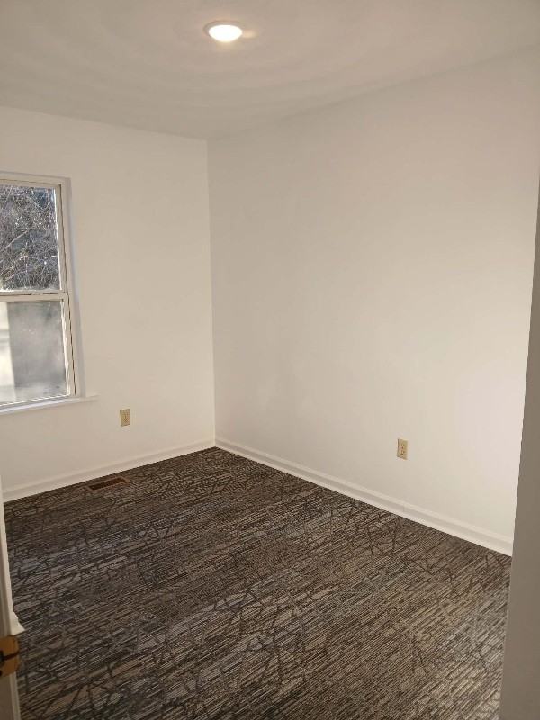 2403 Roanoke Ave - Photo 5 of 42