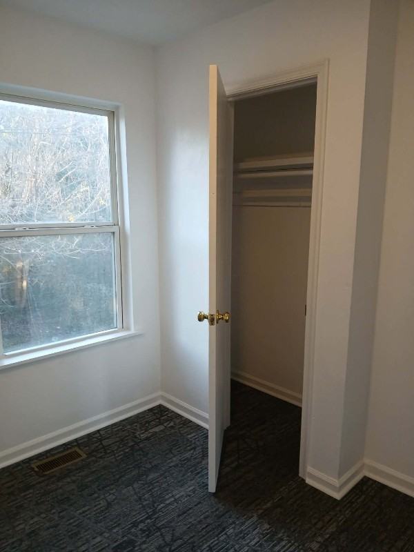 2403 Roanoke Ave - Photo 6 of 42