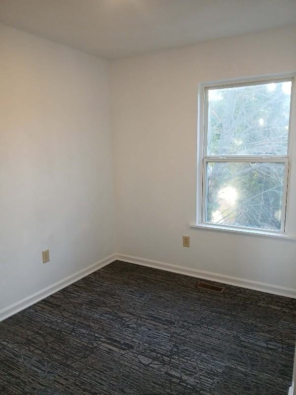 2403 Roanoke Ave - Photo 7 of 42