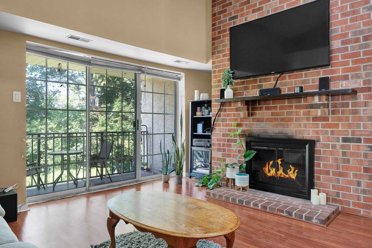 510 Deer Run - Photo 3 of 20