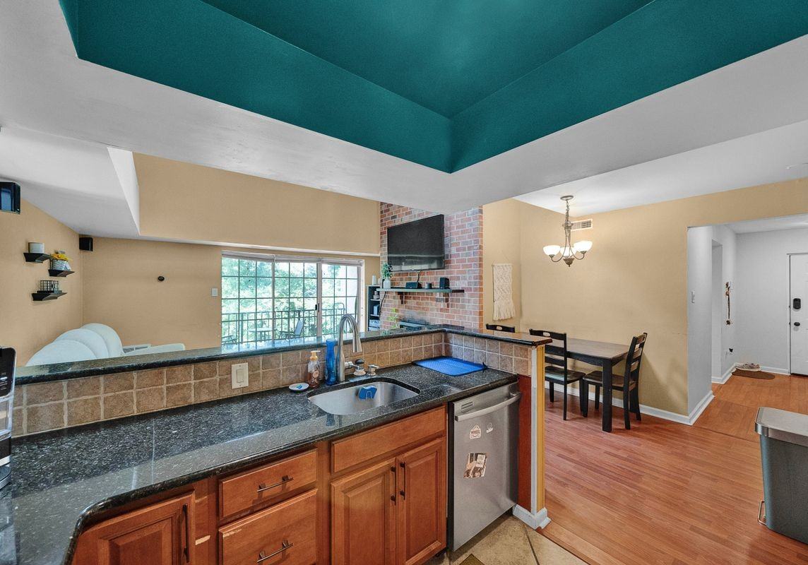 510 Deer Run - Photo 6 of 20