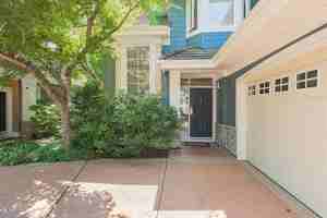 featured image of 15055 20 Ave