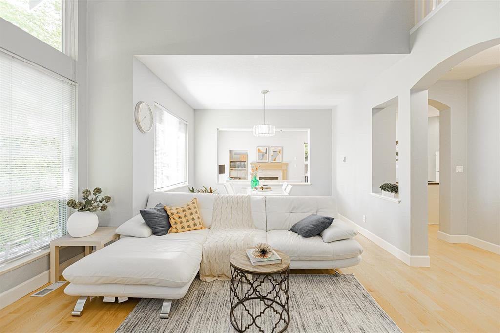 15055 20 Ave - Photo 5 of 20