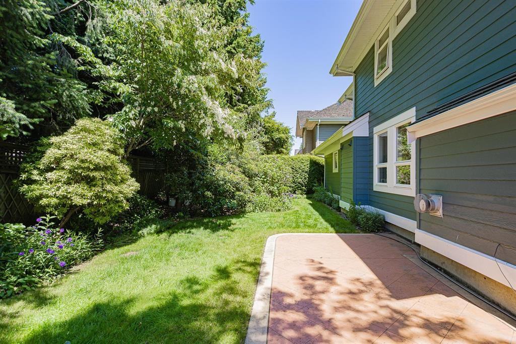 15055 20 Ave - Photo 7 of 20