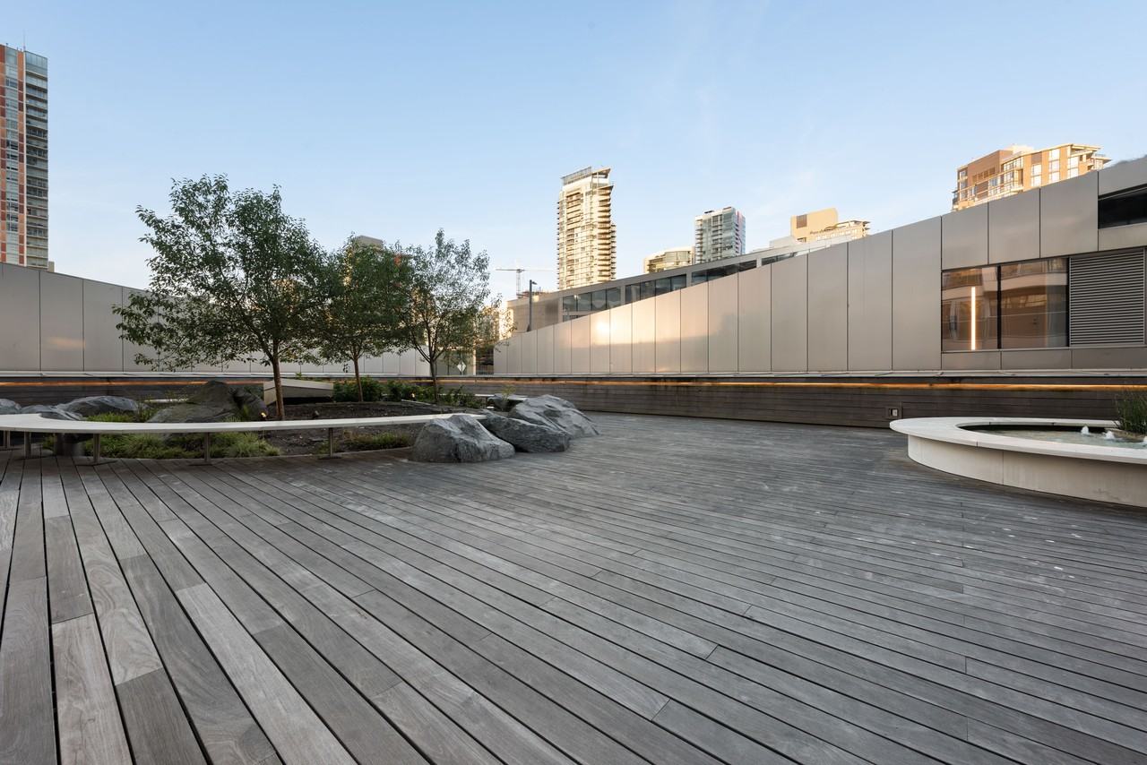 1480 Howe Street #3906 - Photo 4 of 33